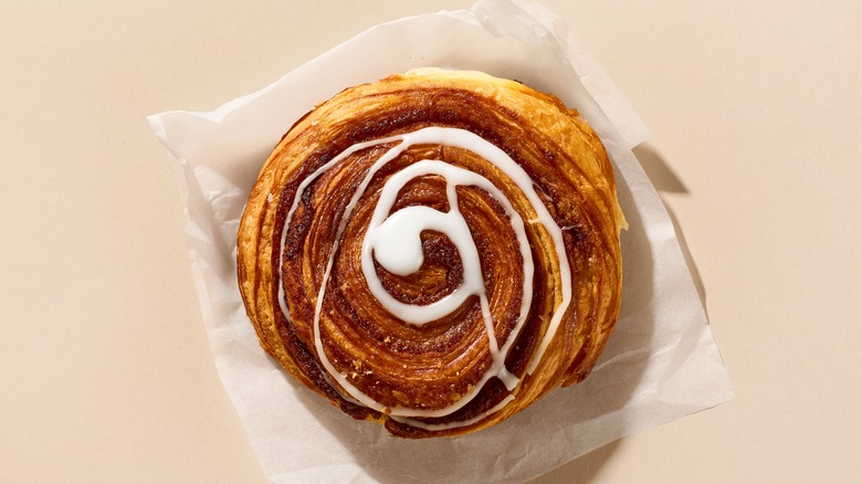 Cinnamon roll on napkin