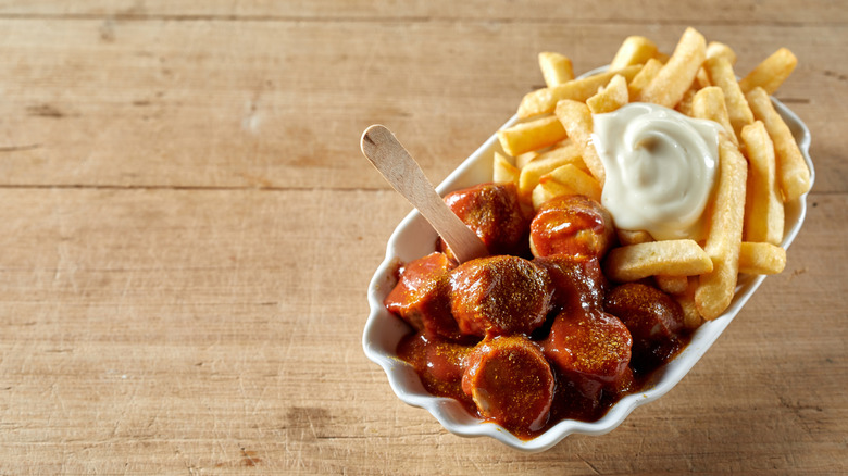 curry wurst with fries 