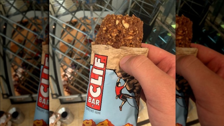 Crunchy Peanut Butter Clif Bar