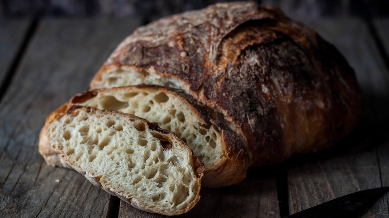 No-knead sourdough bread