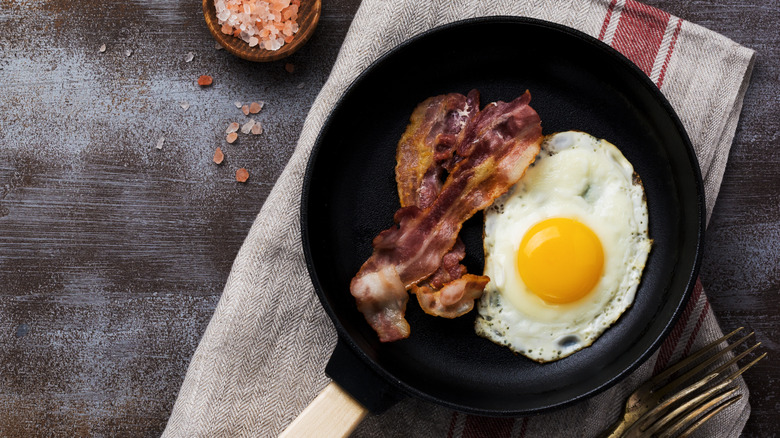 Bacon and eggs in a cast iron skillet