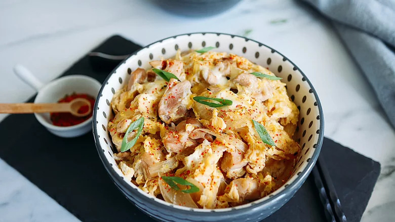 Chicken and egg oyakadon bowl