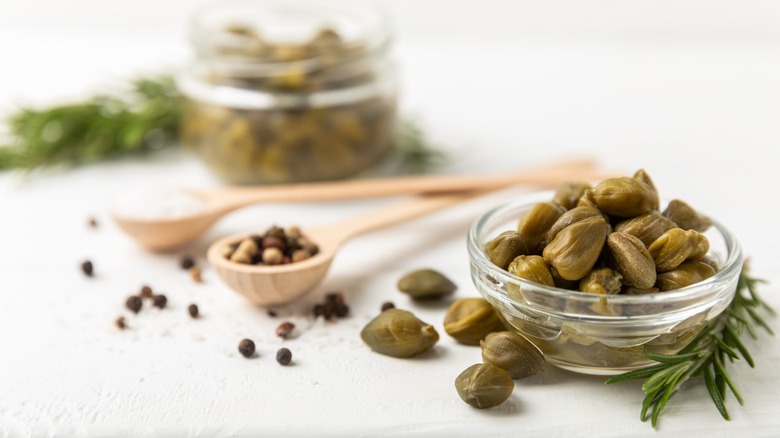 capers in bowl