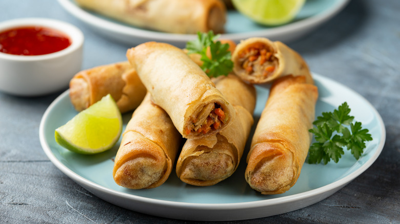 Spring rolls with lime and chili sauce