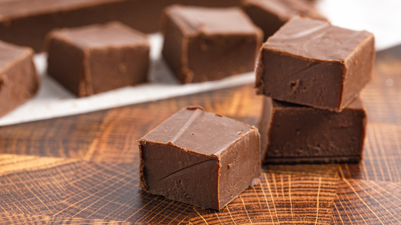 chocolate fudge pieces