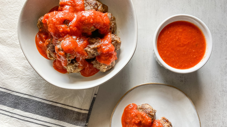 meatballs on a plate 