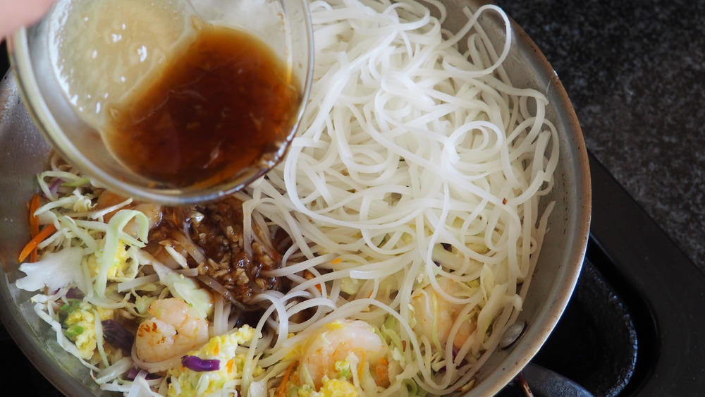 the best way to cook rice noodles for 20-minute shrimp pad thai