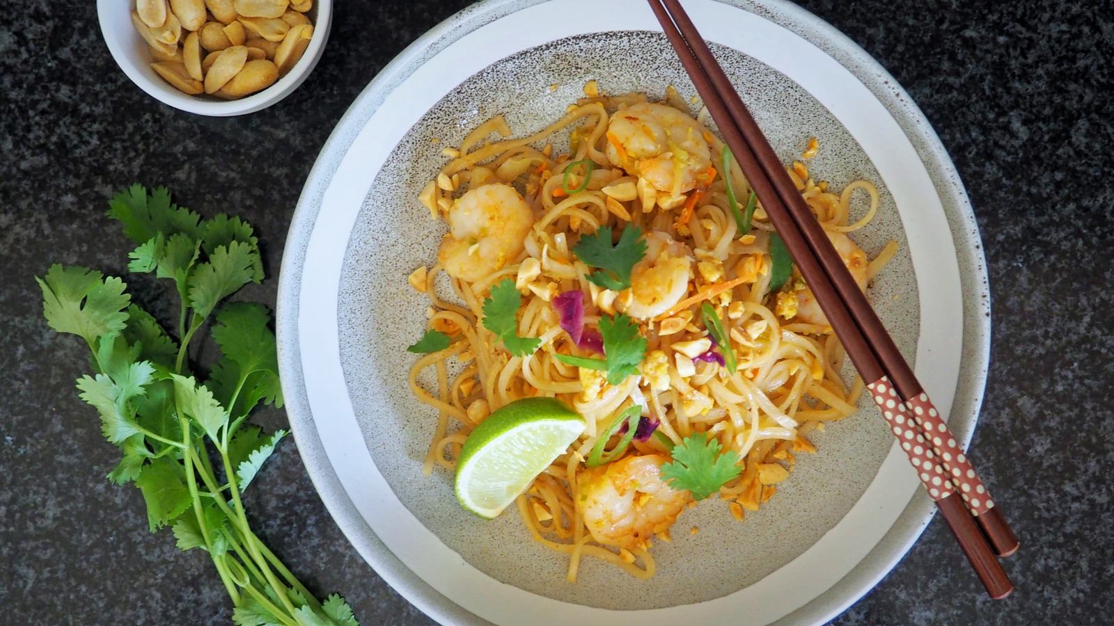 https://www.mashed.com/img/gallery/20-minute-shrimp-pad-thai/l-intro-1606757625.jpg