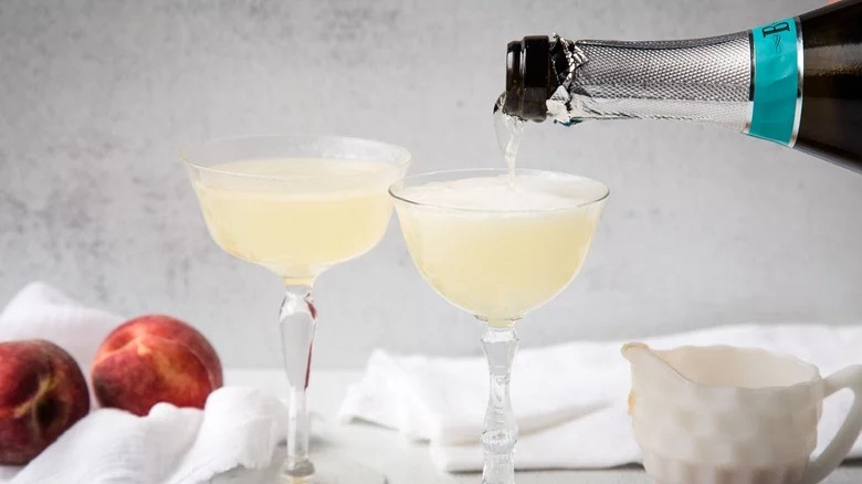 Classic Peach Bellini cocktail recipe