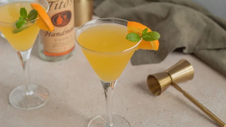 Orange Crush cocktail recipe
