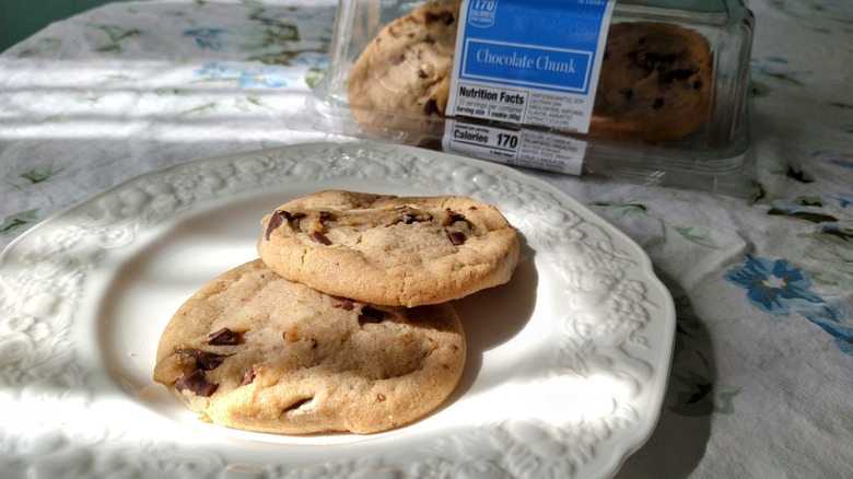 Bake Shop Chocolate Chunk Cookies