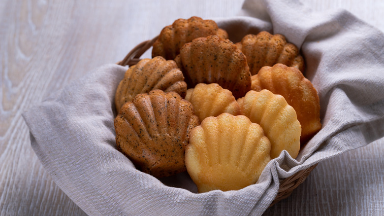 Madeleines in a basket 