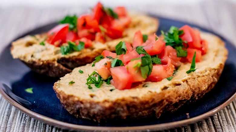 bread with chopped tomatoes