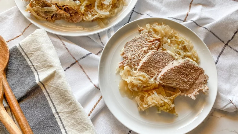 Pork slices with sauerkraut