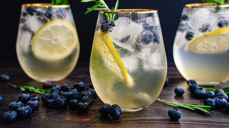 water with lemon and blueberry