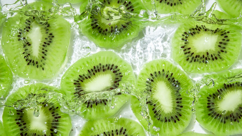 sliced kiwi fruit closeup