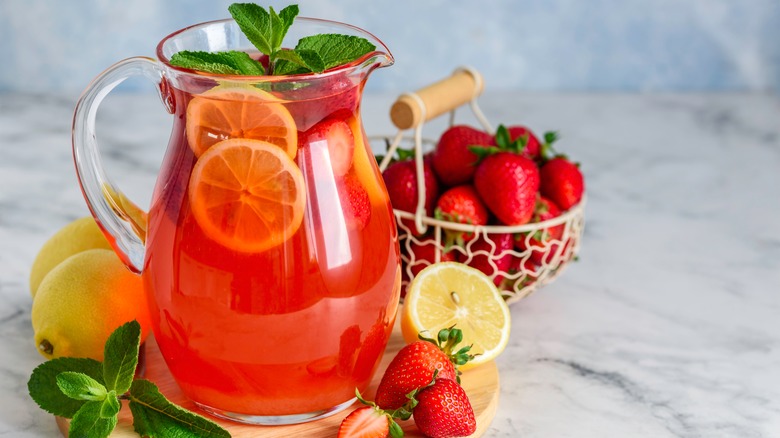 lemon, mint, and strawberry drink