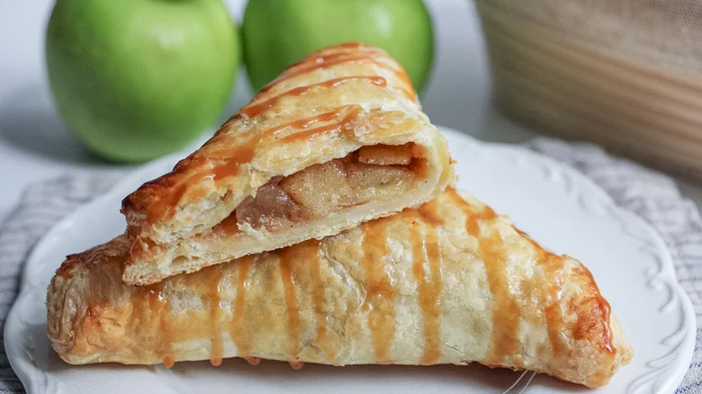 pastry triangles with apple filling