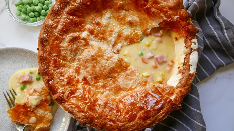 large pot pie with ham