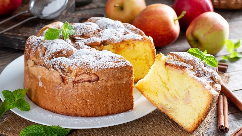 Apple cake on plate 