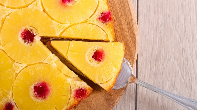 Pineapple upside down cake