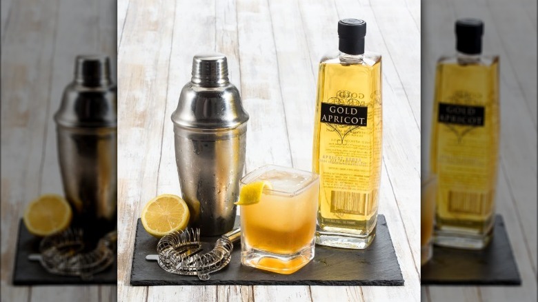 Black Infusions Gold Apricot vodka