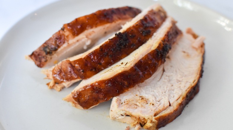 sliced turkey on plate