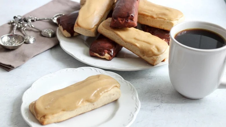 maple and chocolate donut bars