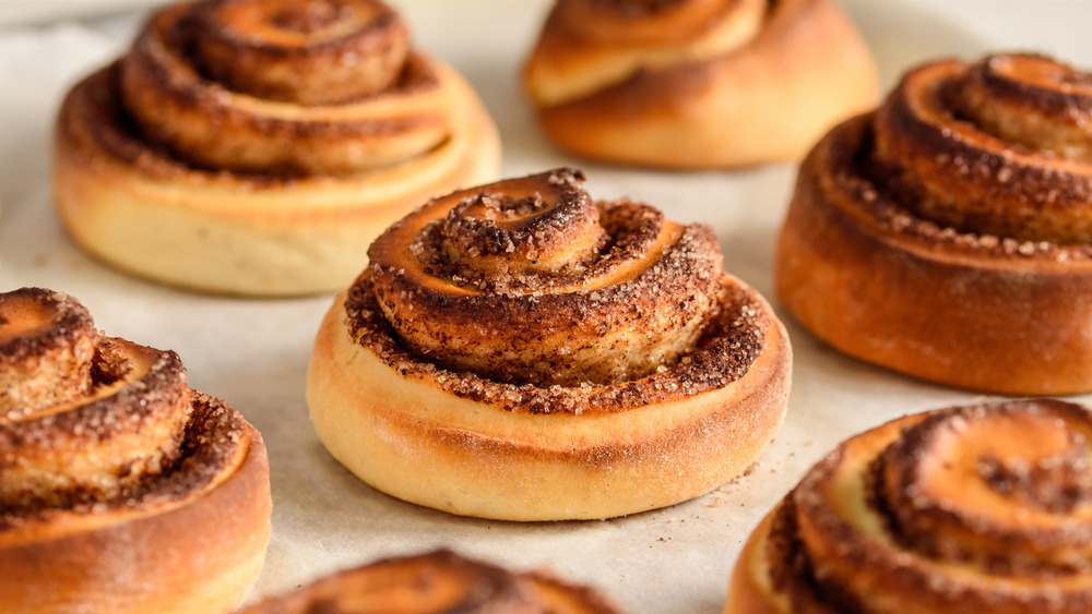 Cinnamon rolls