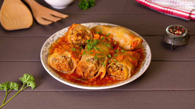 stuffed cabbage rolls in tomato sauce