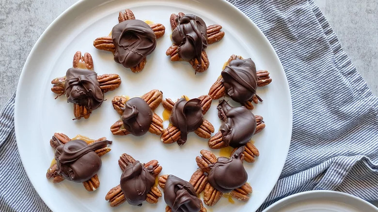 plate of 5-ingredient caramel turtles