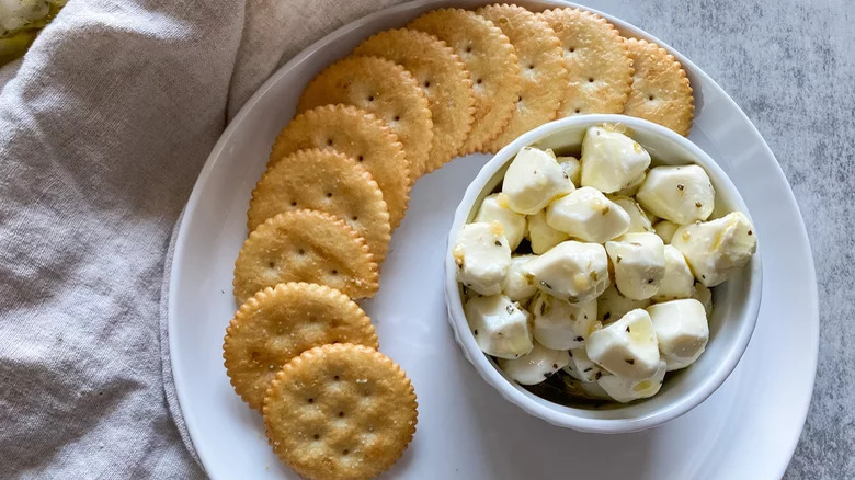 Marinated mozzarella balls and crackers