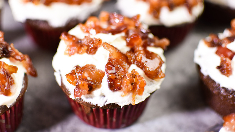 Chocolate Bacon Cupcakes 