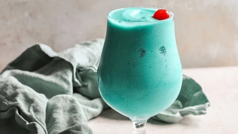 Frozen Blue Hawaiian Cocktail 