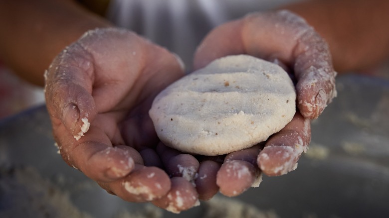 woman holding masa