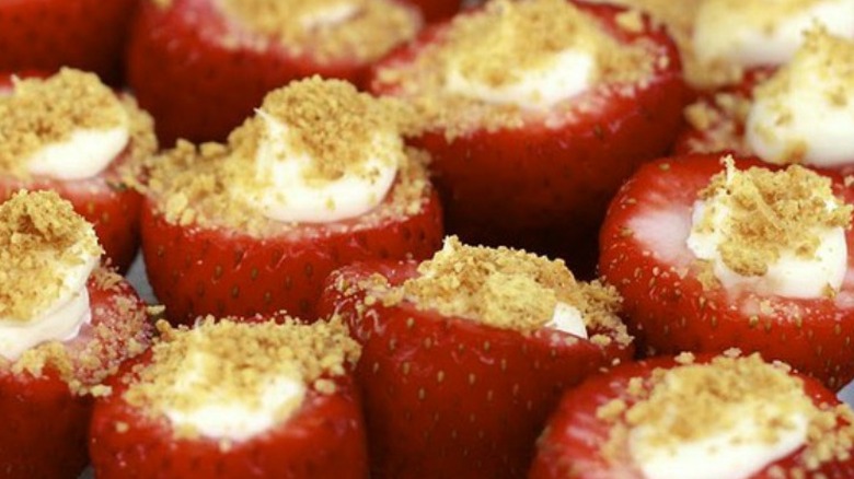 Strawberries with Sour Cream and Brown Sugar