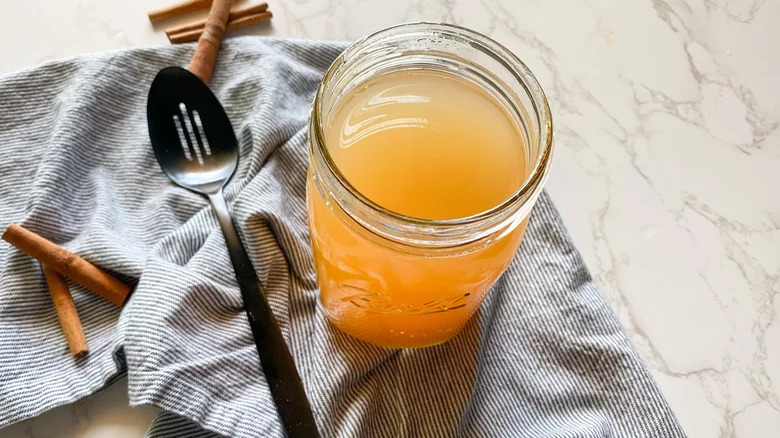 A jar of apple cider