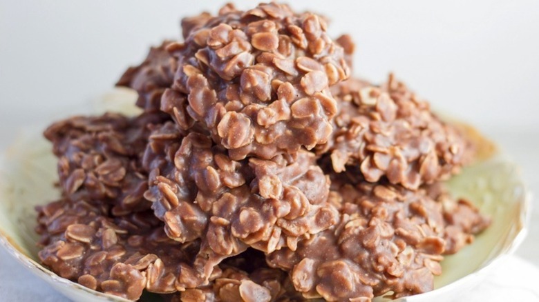 Simple No-Bake Cookies