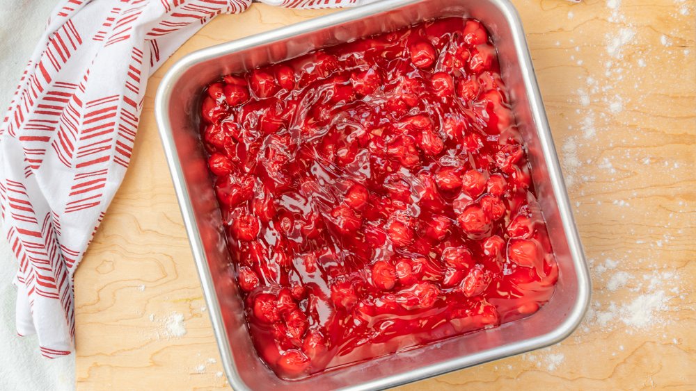 cherry pie filling for 3-ingredient cherry cobbler