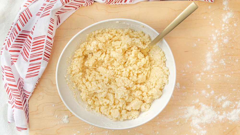 topping for 3-ingredient cherry cobbler