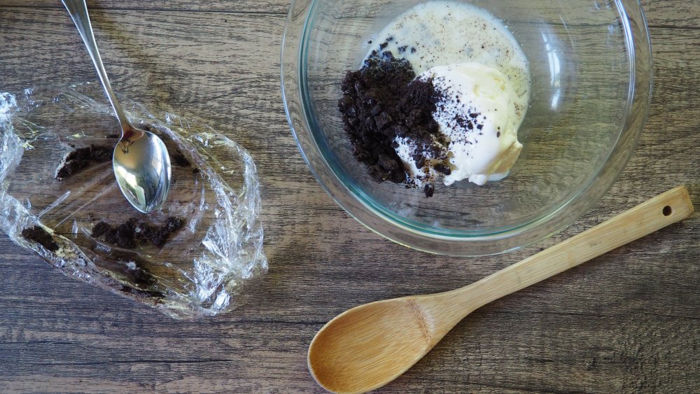 how to make a 3-ingredient copycat McDonalds McFlurry