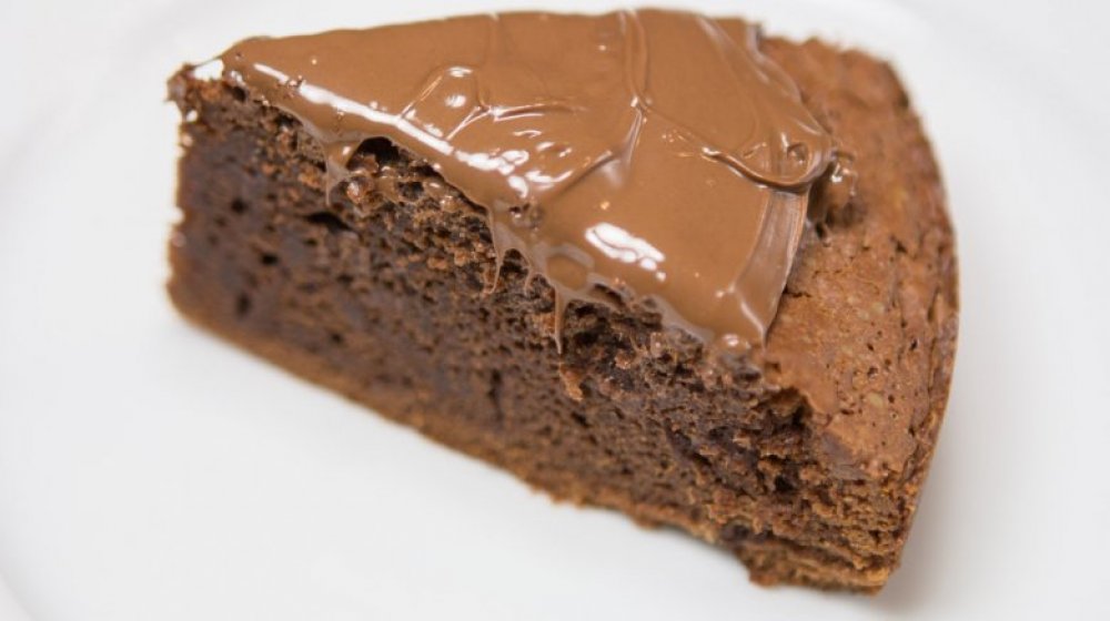 3-ingredient Nutella chocolate cake