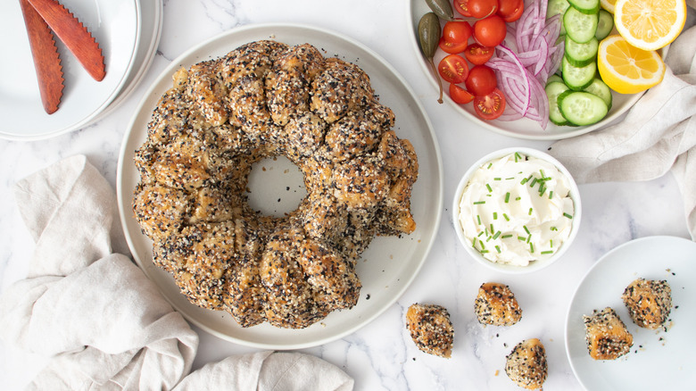 everything bagel monkey bread with fixings