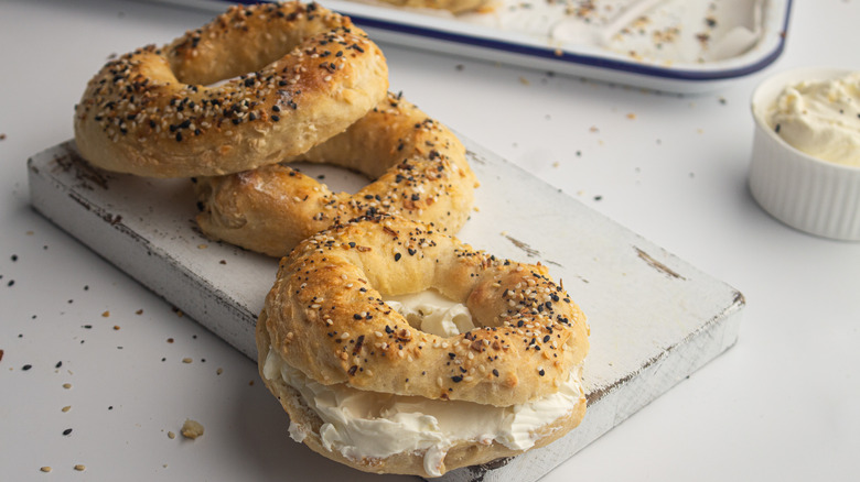 bagel with cream cheese