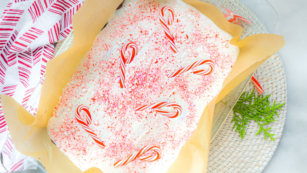 making 3-ingredient peppermint bark