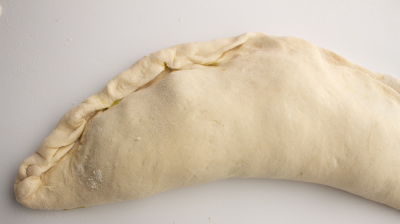 sealing the calzone