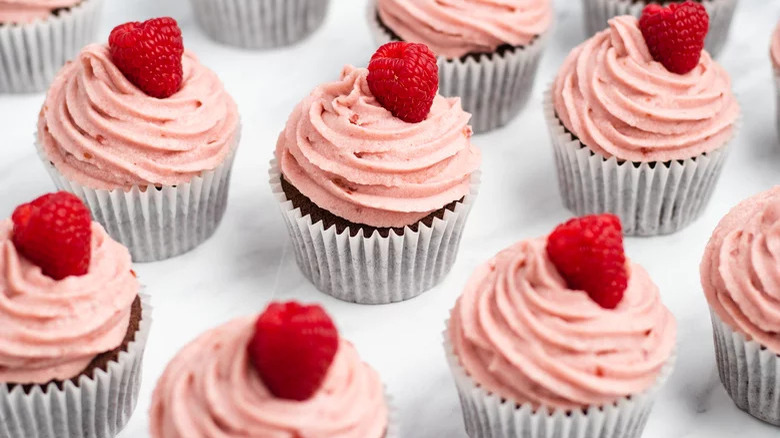 chocolate raspberry cupcakes