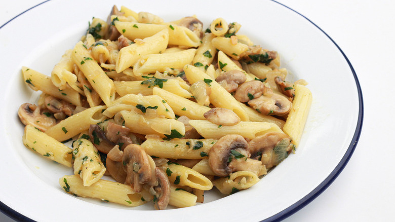 penne pasta with mushrooms