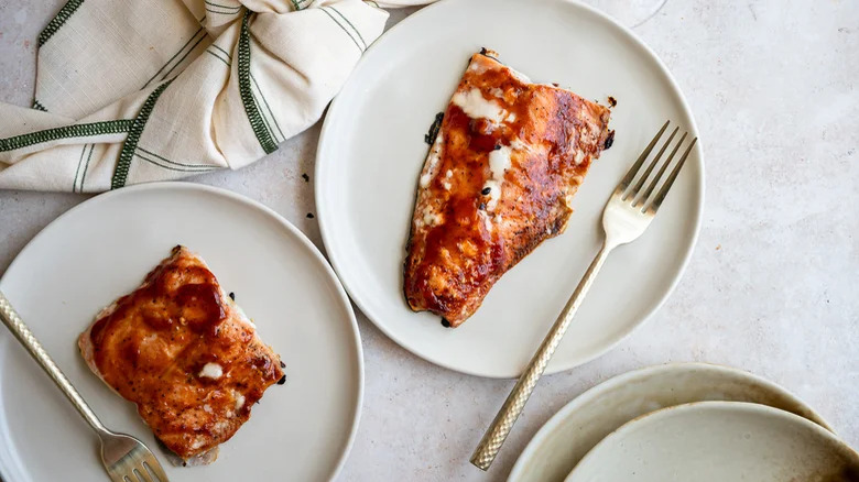 Barbecue baked salmon