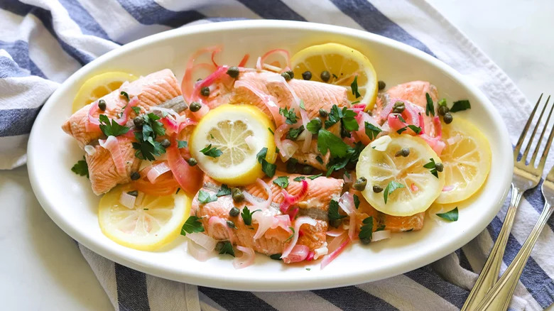 Salmon with capers and lemon